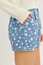 Load image into Gallery viewer, Floral Print Denim Shorts
