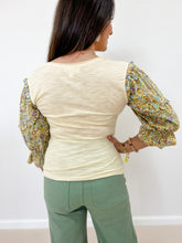 Load image into Gallery viewer, Floral Contrast Sleeve Blouse (2 Colors Available)