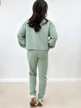 Load image into Gallery viewer, Half Zip Pullover and Jogger Set