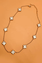Load image into Gallery viewer, Clover Necklace