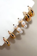 Load image into Gallery viewer, Trio Huggie Pearl Gold Earring Set