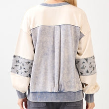 Load image into Gallery viewer, Floral Print Color Block Pullover
