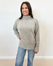 Load image into Gallery viewer, Turtleneck Contrast Line Sweater