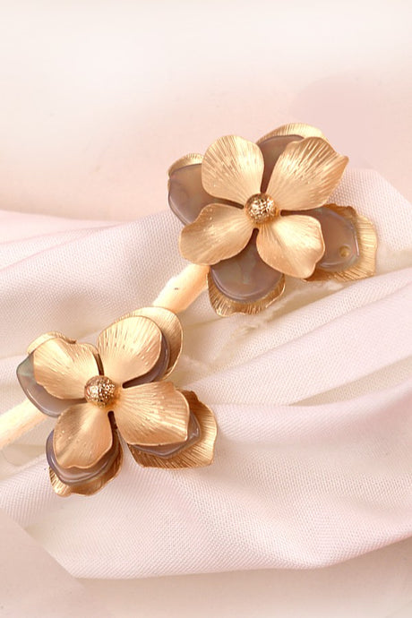 Matte Gold Acrylic Flower Stud Earrings