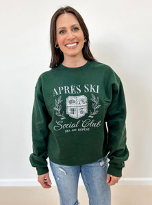 "Après Ski Social Club" Graphic Sweatshirt