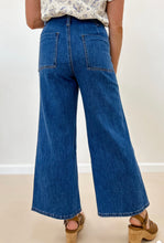 Load image into Gallery viewer, High Rise Button up Wide Leg Jeans