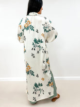 Load image into Gallery viewer, Satin Floral Open Duster