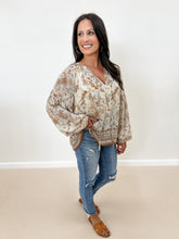 Load image into Gallery viewer, Floral Balloon Sleeve Blouse