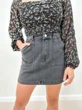 Load image into Gallery viewer, Cargo Denim Mini Skirt