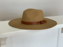 Load image into Gallery viewer, Straw Floppy Hat